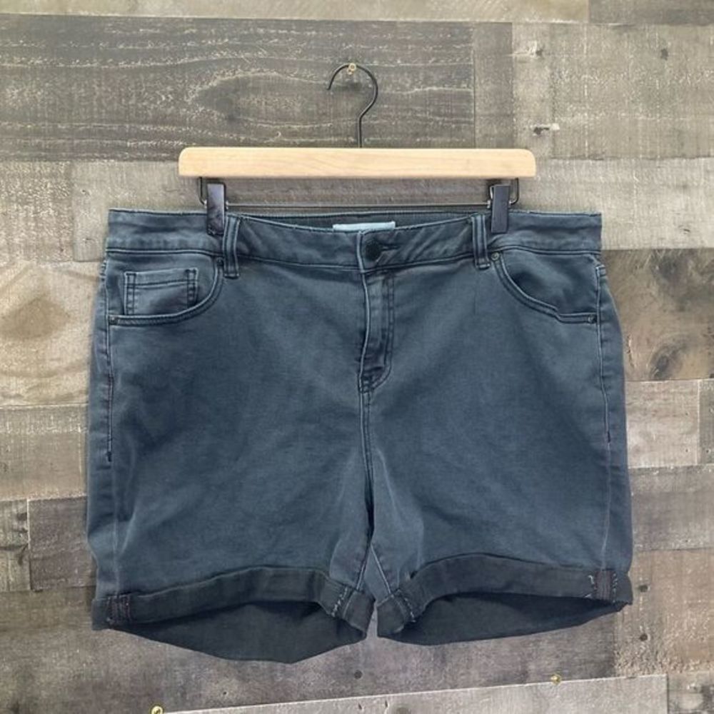 Lane Bryant High Rise Essential Stretch Girlfriend Shorts